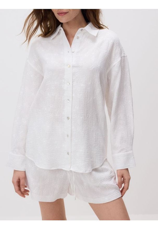 Reserved - Bawełniana koszula - biały. Kolor: biały. Materiał: bawełna