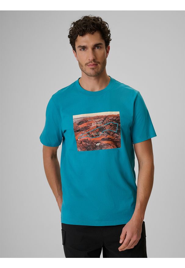 4f - 4F T-shirt regular z nadrukiem męski - turkusowy L. Okazja: na co dzień. Kolor: turkusowy. Materiał: materiał. Wzór: nadruk. Styl: casual, sportowy