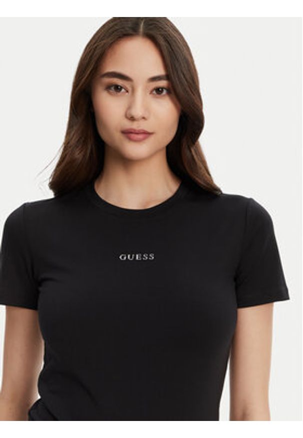 Guess T-Shirt V5RI10 KCD02 Czarny Regular Fit. Kolor: czarny. Materiał: syntetyk