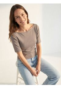 Sinsay - Bawełniana koszulka basic - brązowy. Kolor: brązowy. Materiał: bawełna #1