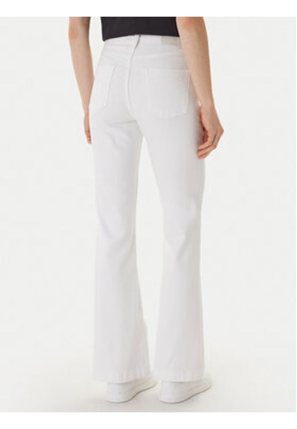 DKNY Jeansy DJ4M4005 Biały Flare Fit. Kolor: biały