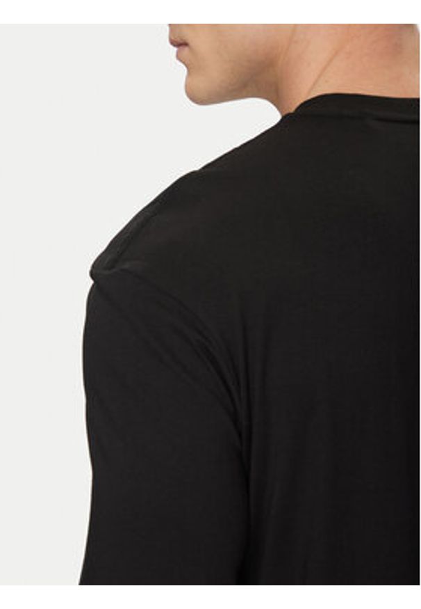 Jack Wolfskin Longsleeve Essential Longsleeve 1808821 Czarny Regular Fit. Kolor: czarny. Materiał: bawełna. Długość rękawa: długi rękaw