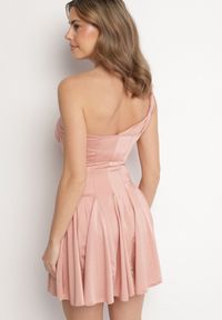 Born2be - Różowa Satynowa Asymetryczna Sukienka Ozdobiona Kwiatem 3D Izaiva. Okazja: na imprezę. Kolor: różowy. Materiał: satyna. Wzór: aplikacja, kwiaty. Sezon: lato. Typ sukienki: asymetryczne. Styl: klasyczny, elegancki #5