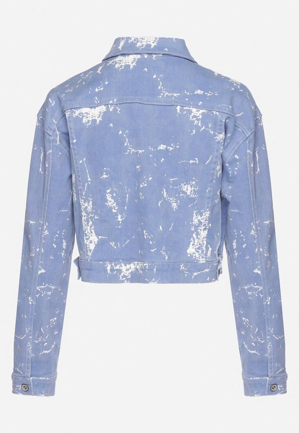 Born2be - Niebieska Kurtka Jeansowa z Efektem Sprania o Krótkim Fasonie Anafia. Kolor: niebieski. Materiał: jeans. Długość: krótkie. Wzór: aplikacja