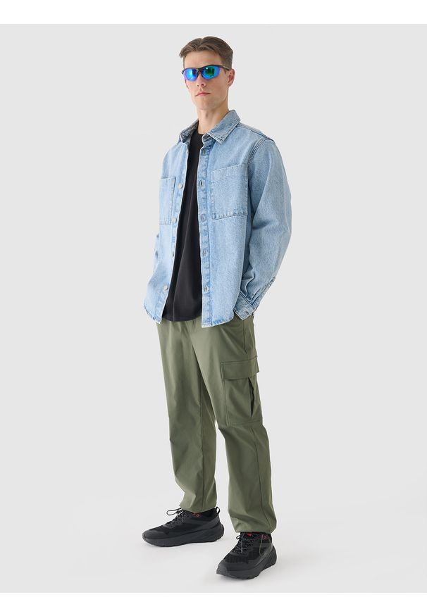 4f - 4F Longsleeve oversize z nadrukiem męski - czarny L. Okazja: na co dzień. Kolor: czarny. Materiał: dzianina, jersey, bawełna. Długość rękawa: długi rękaw. Długość: długie. Wzór: nadruk. Styl: casual, klasyczny, sportowy