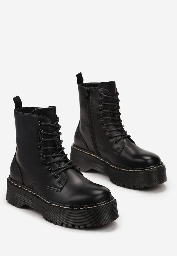 Born2be - Czarne Botki Workery na Platformie Xulia. Okazja: na co dzień. Zapięcie: sznurówki. Kolor: czarny. Materiał: skóra, jeans. Obcas: na platformie. Styl: klasyczny, elegancki, casual. Wysokość obcasa: średni