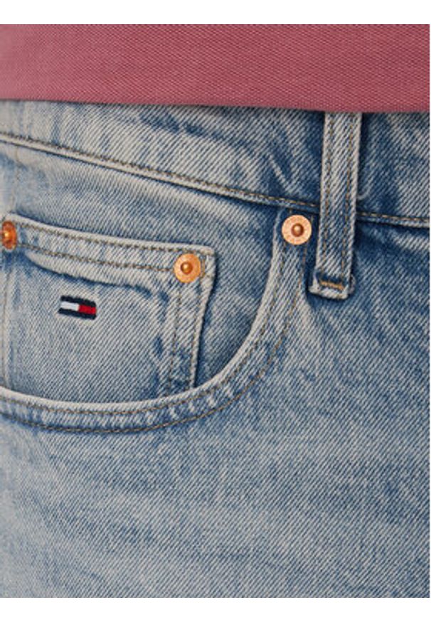 Tommy Jeans Szorty jeansowe Scanton DM0DM22977 Niebieski jasny Slim Fit. Kolor: niebieski. Materiał: bawełna