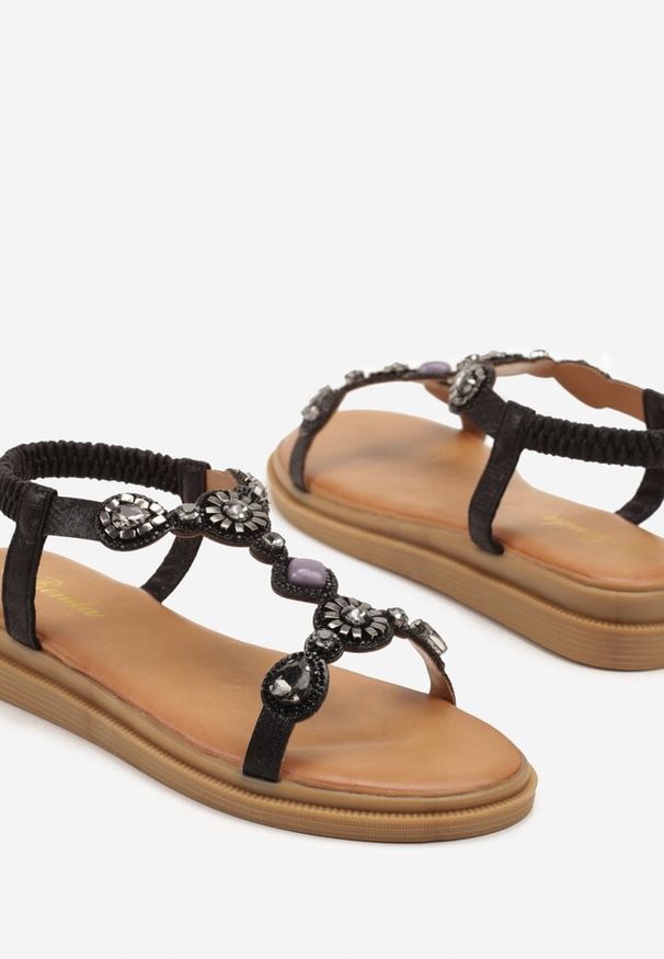 Born2be - Czarne Sandały z Biżuteryjnymi Zdobieniami w Stylu Boho Julimarae. Okazja: na co dzień. Kolor: czarny. Wzór: aplikacja. Styl: boho
