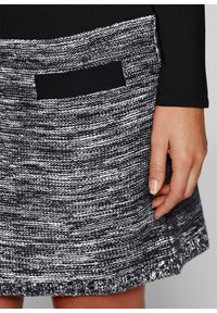 bonprix - Sukienka dzianinowa. Typ kołnierza: kolnierz wykładany. Kolor: czarny. Materiał: dzianina. Długość rękawa: długi rękaw #3