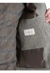 Xagon Bezrękawnik "Down Vest" | A2505 2PMEC02 | Mężczyzna | Beżowy. Okazja: na spacer, na spotkanie biznesowe, na co dzień. Kolor: beżowy. Materiał: poliester, wełna. Długość rękawa: bez rękawów. Długość: długie. Sezon: wiosna, lato, jesień. Styl: elegancki, casual, biznesowy #2