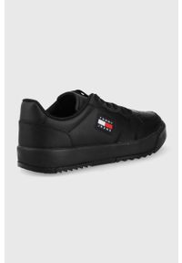 Tommy Jeans sneakersy kolor czarny. Nosek buta: okrągły. Zapięcie: sznurówki. Kolor: czarny. Materiał: włókno, materiał, guma