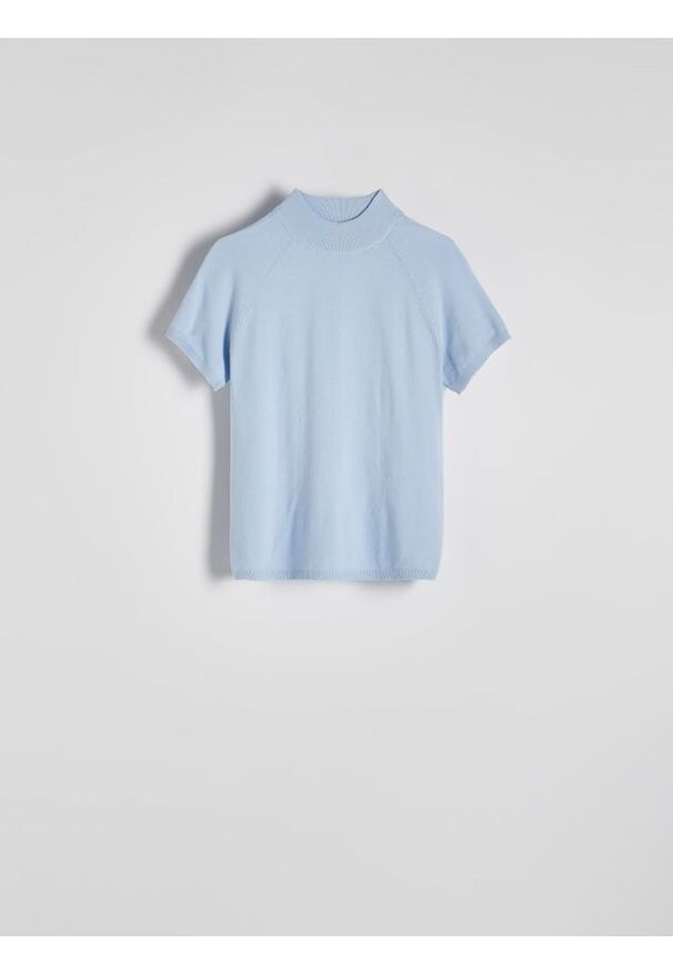 Reserved - Sweter z wiskozą - jasnoniebieski. Kolor: niebieski. Materiał: wiskoza