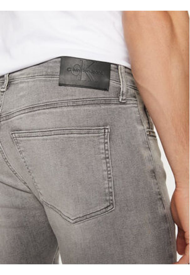 Calvin Klein Jeans Jeansy J30J326562 Biały Slim Fit. Kolor: biały