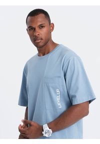 Ombre Clothing - T-shirt męski bawełniany OVERSIZE - niebieski V4 - Rozmiar: S. Kolor: niebieski. Materiał: bawełna