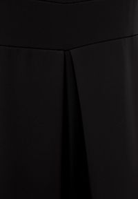 Born2be - Czarny Elegancki Kombinezon z Ozdobnymi Zakładkami Zellysha. Okazja: na co dzień, na spotkanie biznesowe. Kolor: czarny. Wzór: ażurowy, aplikacja. Styl: elegancki #7