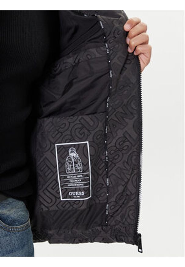 Guess Kurtka zimowa M5BL2D W2752 Szary Regular Fit. Kolor: szary. Materiał: syntetyk. Sezon: zima