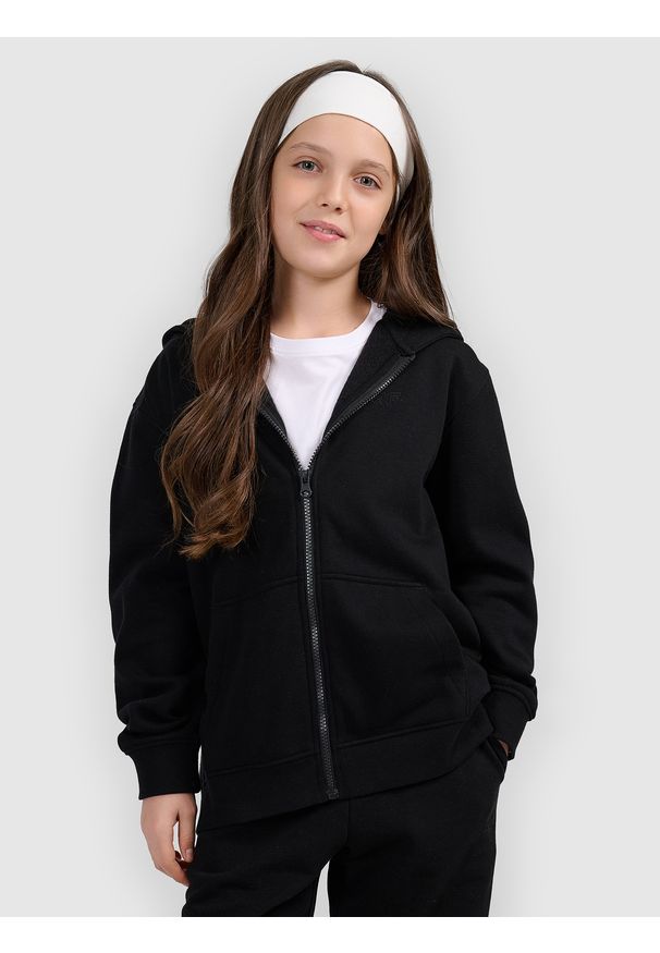 4f - 4F Bluza dresowa rozpinana z kapturem dziewczęca - czarna 158 (12-13 lat). Okazja: na co dzień. Typ kołnierza: kaptur. Kolor: czarny. Materiał: dresówka. Wzór: gładki, ze splotem. Sezon: lato. Styl: casual, sportowy
