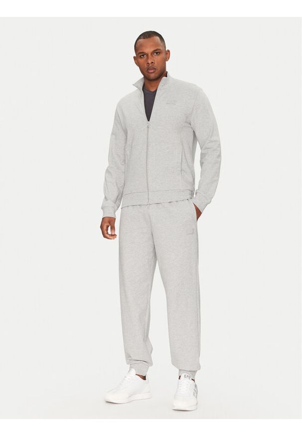 EA7 Emporio Armani Dres 7M000235 AF13512 O8002 Szary Regular Fit. Kolor: szary. Materiał: bawełna