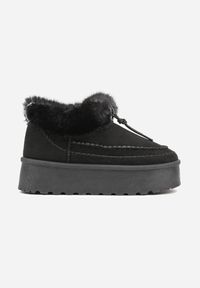 Born2be - Czarne Śniegowce na Grubej Podeszwie z Ozdobnymi Przeszyciami i Futerkiem Lindera. Okazja: na co dzień. Kolor: czarny. Materiał: futro. Styl: casual #2
