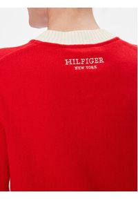 TOMMY HILFIGER - Tommy Hilfiger Sweter Varsity 85 Graphic C-Nk Swt WW0WW40718 Czerwony Slim Fit. Kolor: czerwony. Materiał: bawełna, syntetyk #5