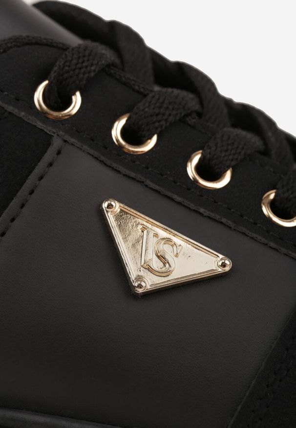 Renee - Czarne Chunky Sneakersy z Trójkątną Aplikacją VICES na Platformie Cezaline. Kolor: czarny. Materiał: jeans. Wzór: aplikacja. Obcas: na platformie