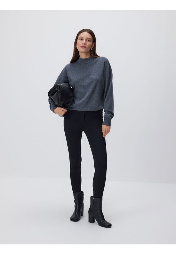 Reserved - Legginsy z wiskozą - czarny. Kolor: czarny. Materiał: wiskoza