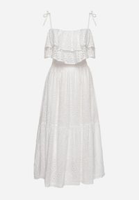 Born2be - Biała Sukienka Bawełniana z Hiszpańskim Dekoltem z Falbaną Uvilora. Okazja: na co dzień. Kolor: biały. Materiał: bawełna. Wzór: aplikacja. Styl: casual, elegancki #5
