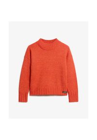 Damski sweter ze stójką Superdry Essential. Typ kołnierza: kołnierzyk stójkowy. Kolor: pomarańczowy. Materiał: polar. Sezon: zima #1