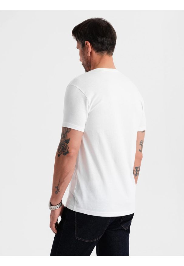 Ombre Clothing - Klasyczna męska bawełniana koszulka z dekoltem w serek BASIC – biała V4 OM-TSBS-0237 - XXL. Typ kołnierza: dekolt w serek. Kolor: biały. Materiał: bawełna. Styl: klasyczny