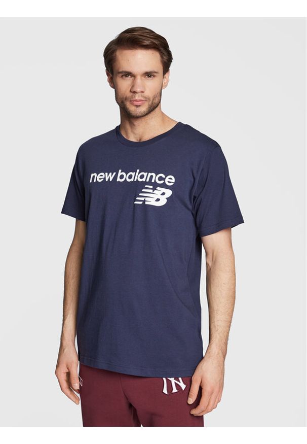 New Balance T-Shirt Classic Core Logo MT03905 Granatowy Athletic Fit. Kolor: niebieski. Materiał: syntetyk, bawełna