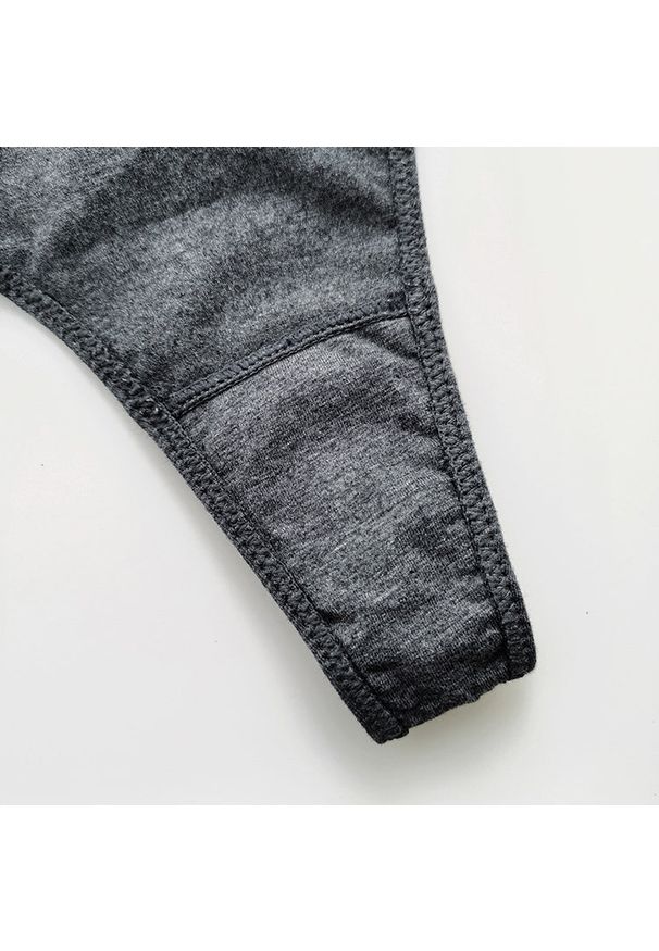 Intica - Stringi damskie z wysokim stanem optycznie wydłużające nogi Jisoon. Stan: podwyższony. Kolor: biały. Materiał: materiał