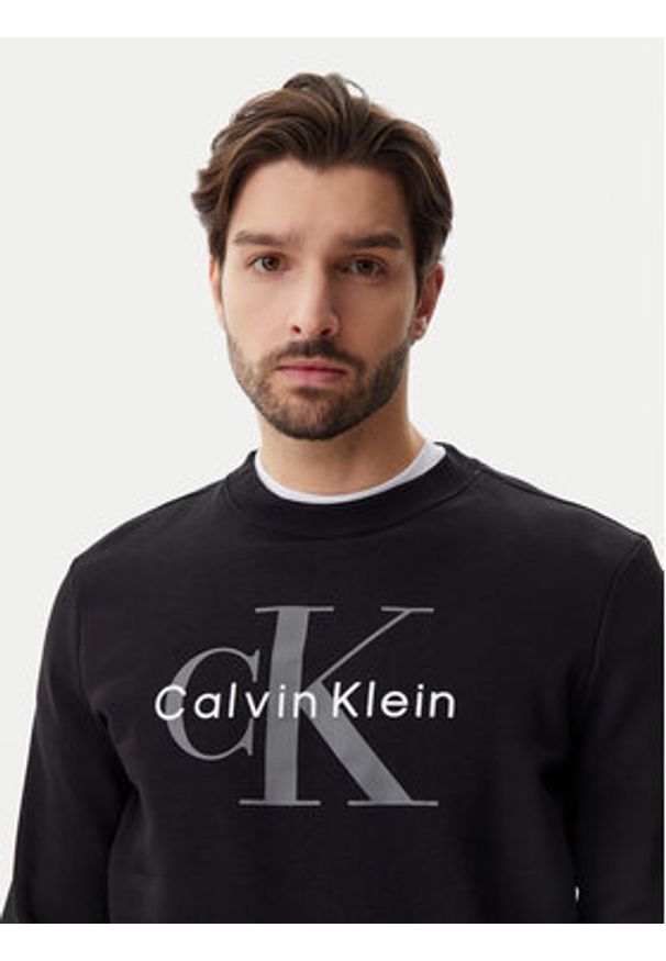 Calvin Klein Jeans Bluza LV040BM801 Czarny Regular Fit. Kolor: czarny. Materiał: bawełna