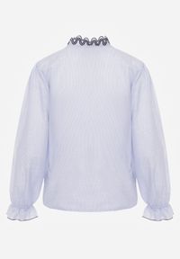 Born2be - Niebieska Koszula z Bawełny Ozdobiona Haftowaną Falbanką Zenatia. Okazja: na co dzień. Kolor: niebieski. Materiał: bawełna. Wzór: aplikacja, haft. Styl: casual, elegancki, klasyczny #3