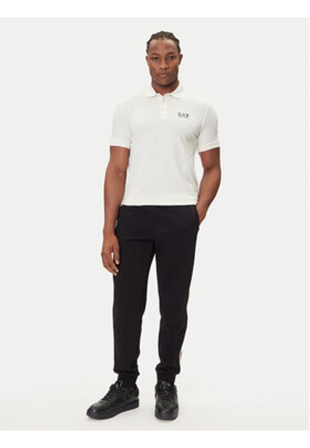 EA7 Emporio Armani Polo 8NPF14 PJVQZ U1105 Beżowy Regular Fit. Typ kołnierza: polo. Kolor: beżowy. Materiał: bawełna