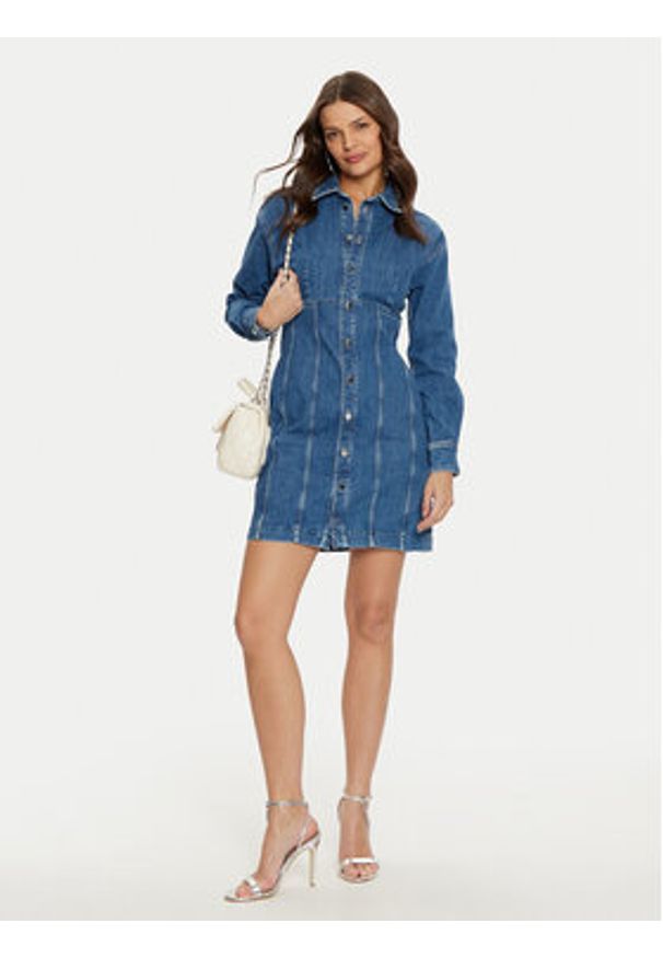 Guess Sukienka jeansowa W5RK99 D4H71 Niebieski Regular Fit. Kolor: niebieski. Materiał: jeans
