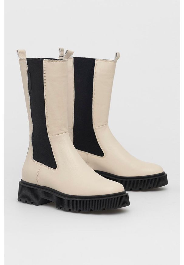 Kurt Geiger London - Sztyblety skórzane Stint. Nosek buta: okrągły. Kolor: beżowy. Materiał: skóra. Obcas: na platformie