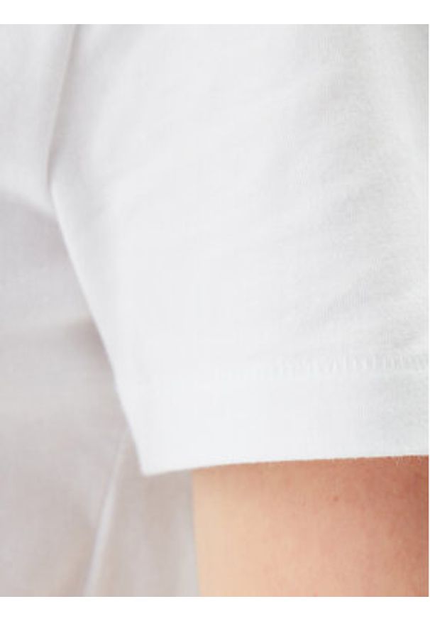 GAP - Gap T-Shirt 740140-02 Biały Regular Fit. Kolor: biały. Materiał: bawełna