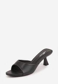 Born2be - Czarne Klapki na Kaczuszce z Otwartym Noskiem Calenatia. Okazja: na co dzień. Nosek buta: otwarty. Kolor: czarny. Sezon: lato. Obcas: na szpilce. Styl: casual, wizytowy #9