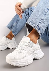 Renee - Białe Sneakersy na Masywnej Podeszwie z Siateczką Kubbia. Kolor: biały. Szerokość cholewki: normalna #1