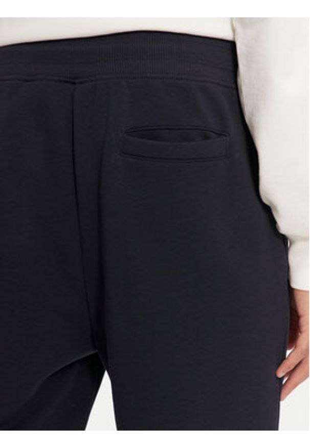 GANT - Gant Spodnie dresowe Tonal Shield 2039023 Granatowy Regular Fit. Kolor: niebieski. Materiał: bawełna