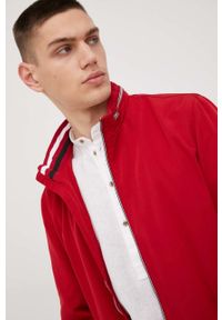 Cross Jeans kurtka przeciwdeszczowa męska kolor czerwony przejściowa. Okazja: na co dzień. Typ kołnierza: kaptur. Kolor: czerwony. Styl: casual #2