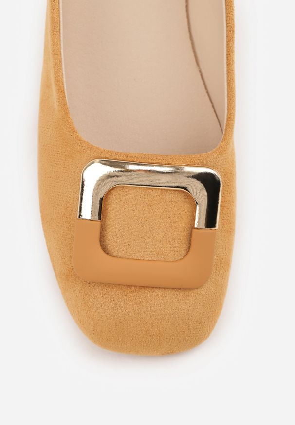 Born2be - Brązowe Płaskie Klasyczne Balerinki z Ozdobną Klamrą Nassnema. Zapięcie: klamry. Kolor: brązowy. Materiał: jeans. Styl: klasyczny