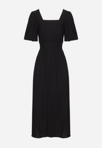 Born2be - Czarna Rozkloszowana Sukienka z Wiskozy z Wycięciem i Wiązaniem na Plecach Dimicia. Typ kołnierza: dekolt kwadratowy. Kolor: czarny. Materiał: wiskoza. Długość rękawa: krótki rękaw. Typ sukienki: rozkloszowane. Styl: elegancki #6