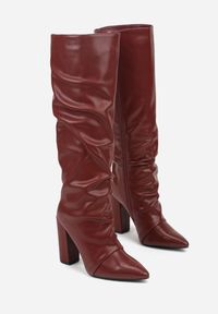 Renee - Bordowe Marszczone Kozaki na Słupkowym Obcasie z Noskiem w Szpic Badara. Okazja: na co dzień. Kolor: czerwony. Materiał: jeans, koronka. Obcas: na obcasie. Styl: casual, klasyczny. Wysokość obcasa: średni