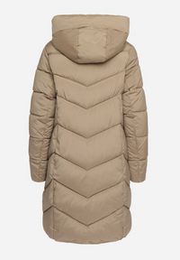 Born2be - Beżowa Długa Kurtka Pikowana z Kapturem i Ozdobnymi Suwakami Hediella. Okazja: na co dzień. Typ kołnierza: kaptur. Kolor: beżowy. Materiał: jeans, dzianina. Długość: długie. Styl: klasyczny, casual, elegancki #2