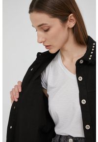 Answear Lab kurtka jeansowa damska kolor czarny przejściowa oversize. Kolor: czarny. Materiał: jeans. Styl: wakacyjny #6
