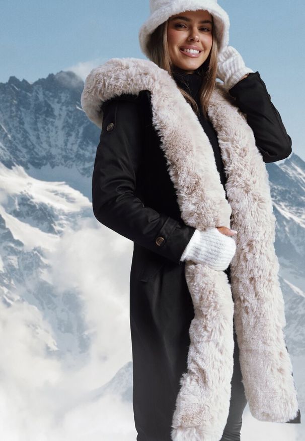 Born2be - Czarno-Beżowa Ocieplana Kurtka Parka ze Ściągaczem w Pasie z Odpinanym Futrem przy Kapturze Tintelissa. Okazja: na co dzień. Kolor: czarny. Materiał: futro. Styl: elegancki, casual, klasyczny, sportowy