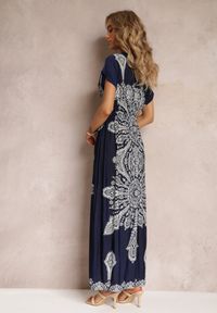 Renee - Granatowa Sukienka Maxi w Etniczny Wzór Josanie. Kolor: niebieski. Styl: wakacyjny, boho. Długość: maxi