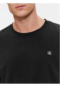 Calvin Klein Jeans T-Shirt J30J325268 Czarny Regular Fit. Kolor: czarny. Materiał: bawełna