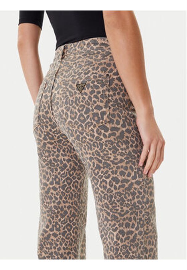 Guess Jeansy W5YA1A WHFP2 Brązowy Wide Leg. Kolor: brązowy